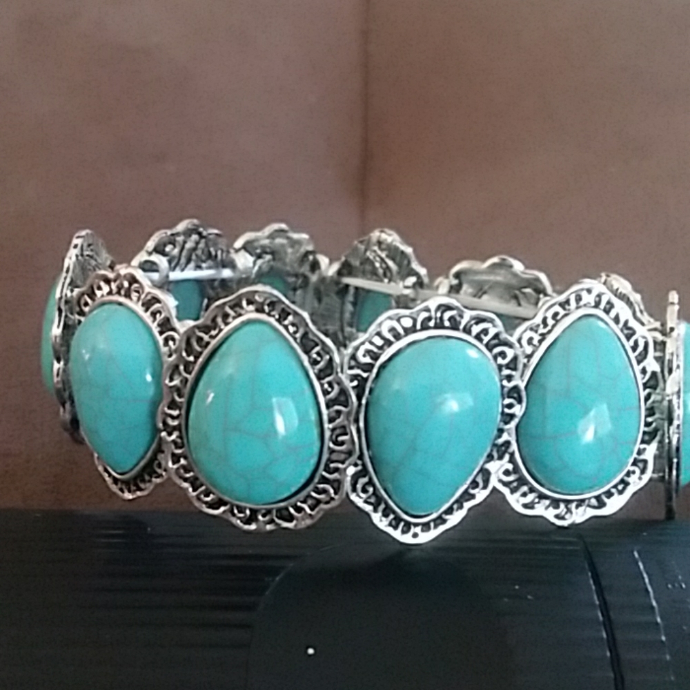 Silver and turquoise bracelet